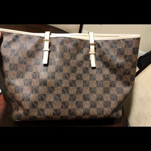 Michael kors checkered Large tote